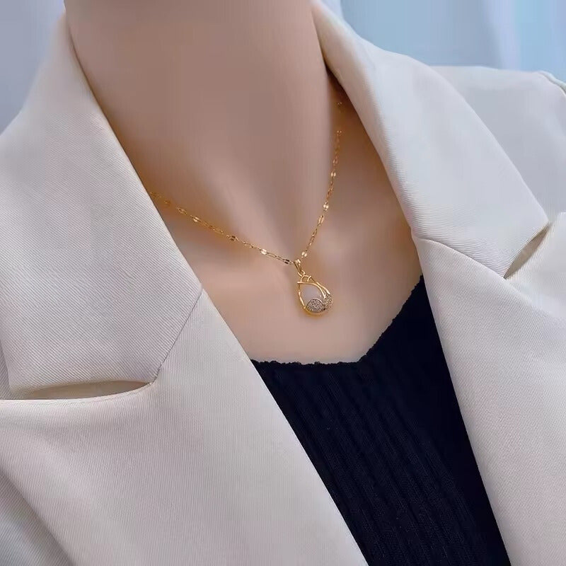 The Tulip Blossom Crystal Pendant Necklace in Opal & Amethyst Gold
