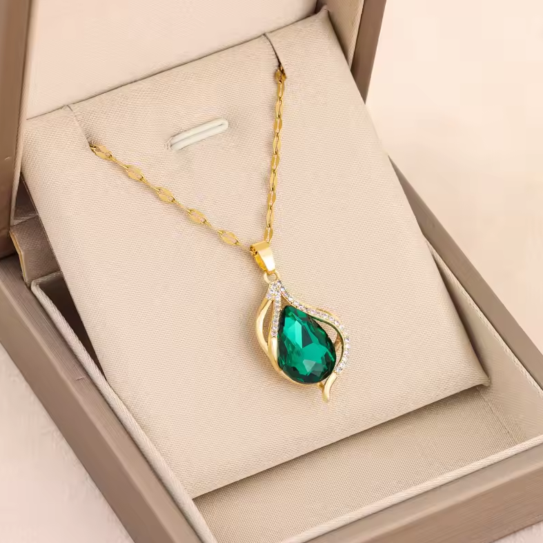 The Opulent Green Water Drop Pendant Necklace for Women