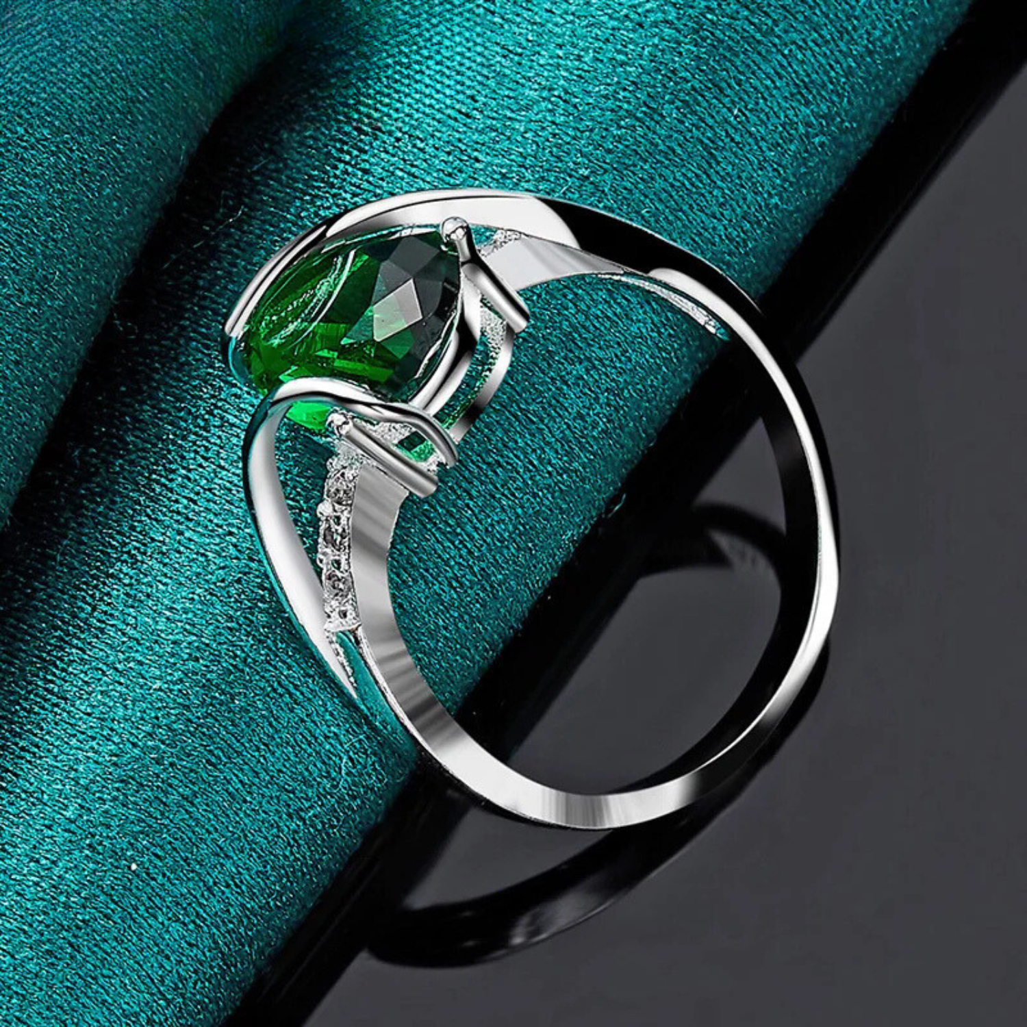 The Aqua Drop Turquoise Ring in 925 Sterling Silver